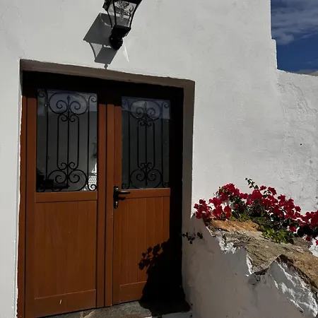 Nyaraló Elia House Rustic Oasis
