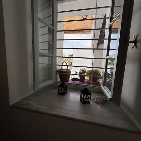 Elia House Rustic Oasis Semesterbostad